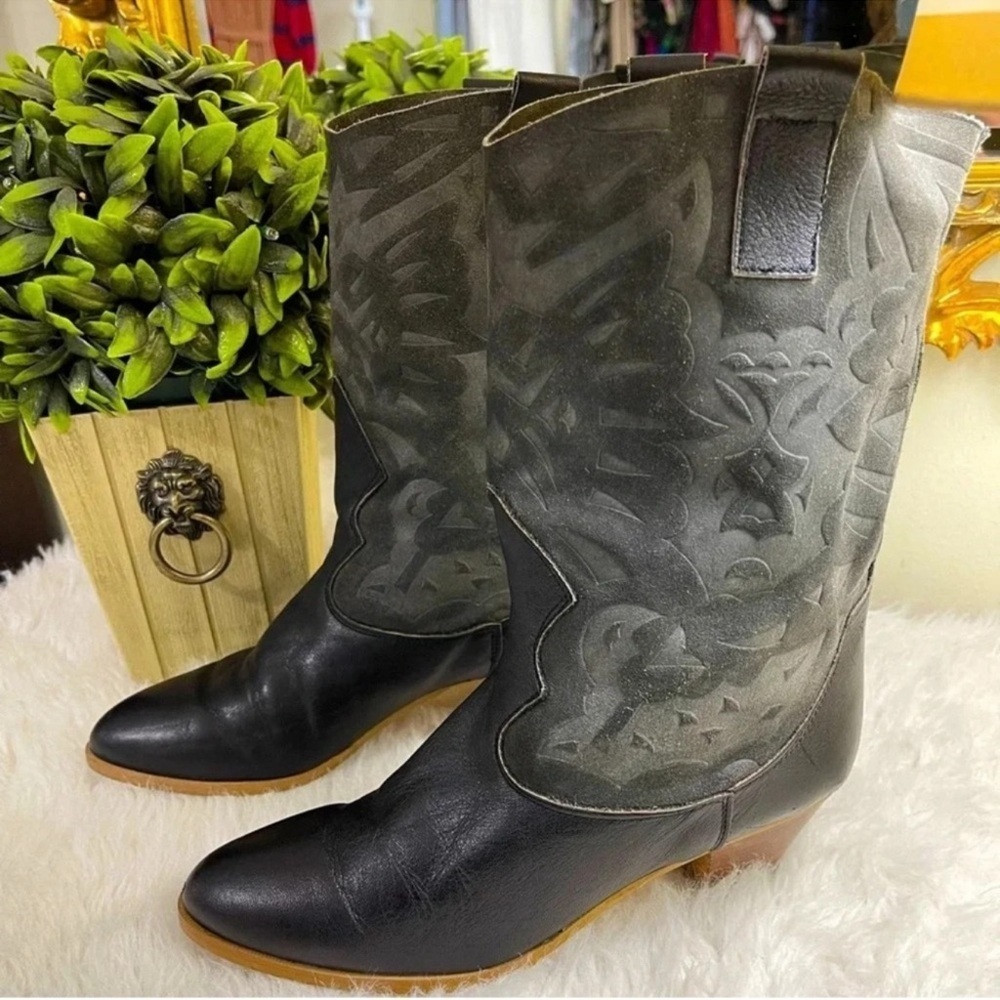 Vintage Black and Gray Heeled Boots